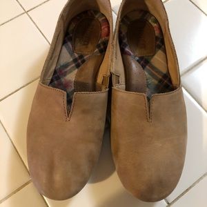 EUC Born Sebra Women’s 6.5